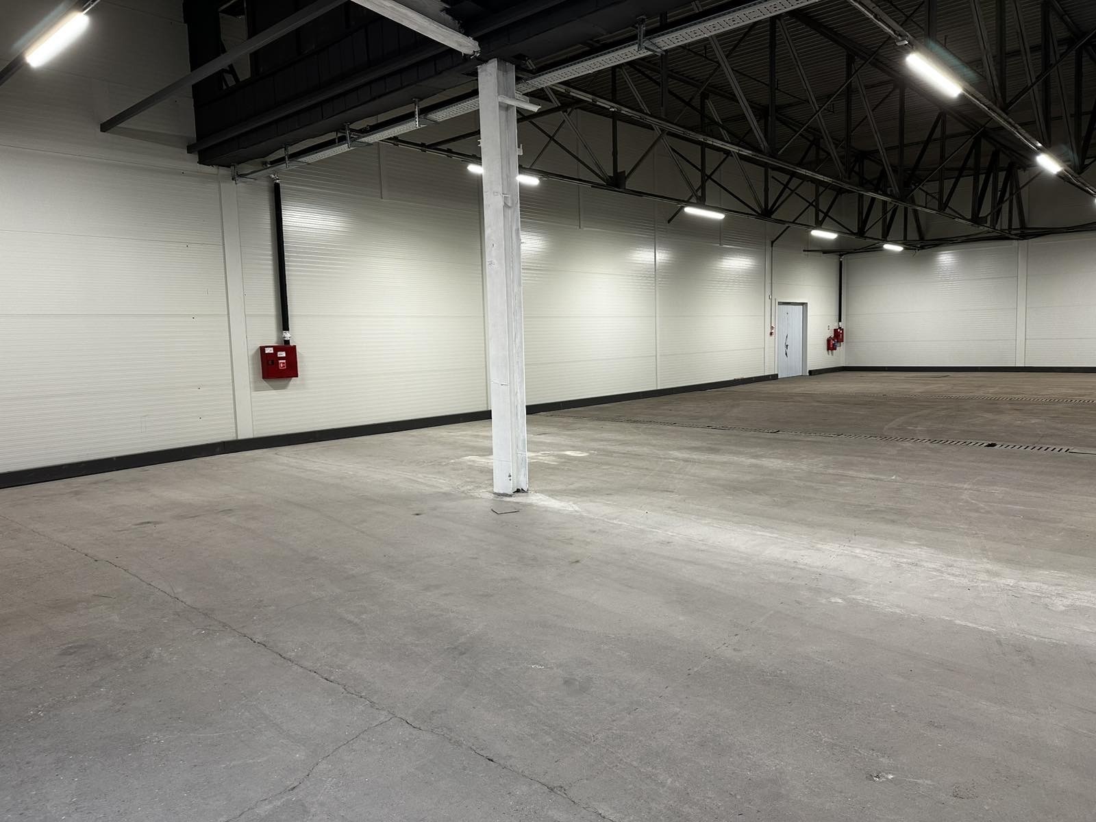 Дава под Наем ПРОМ. ПОМЕЩЕНИЕ | Imot.bg — изображение 2