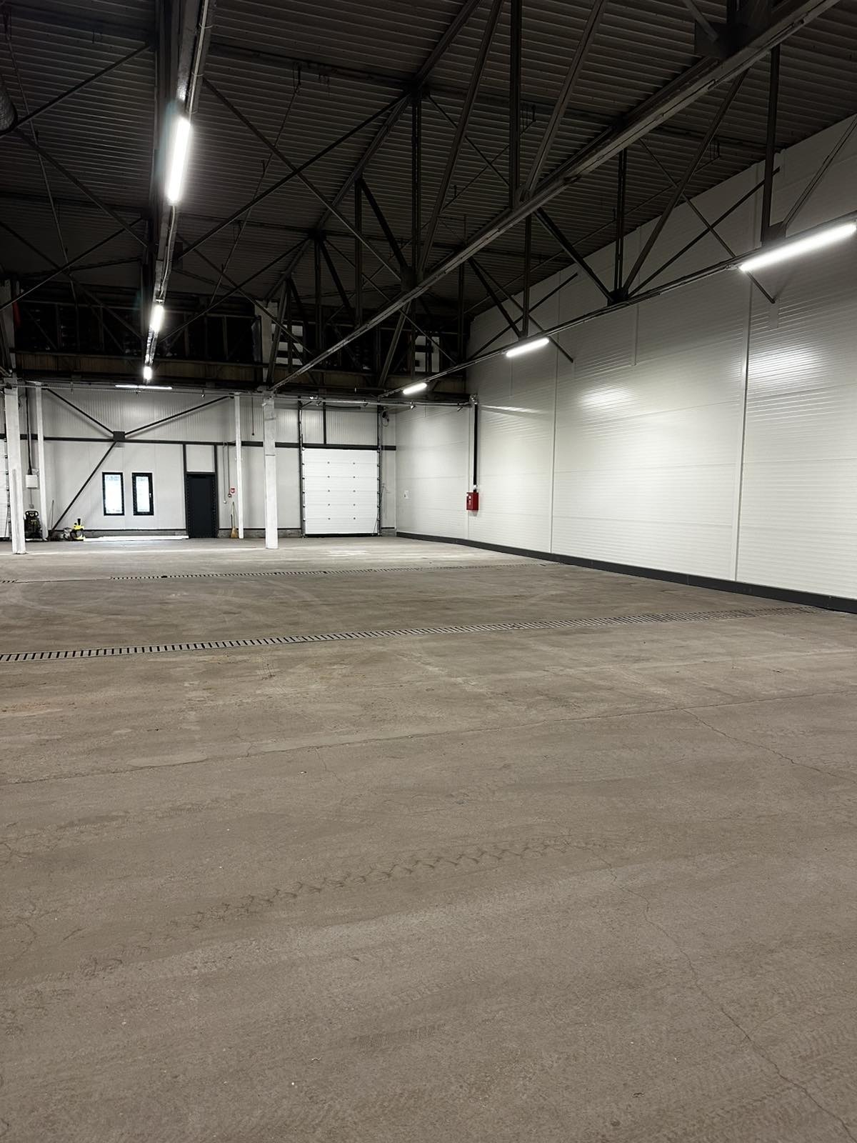 Дава под Наем ПРОМ. ПОМЕЩЕНИЕ | Imot.bg — изображение 1