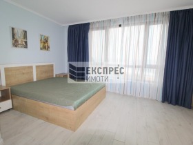 3 Schlafzimmer Tschajka, Warna 9