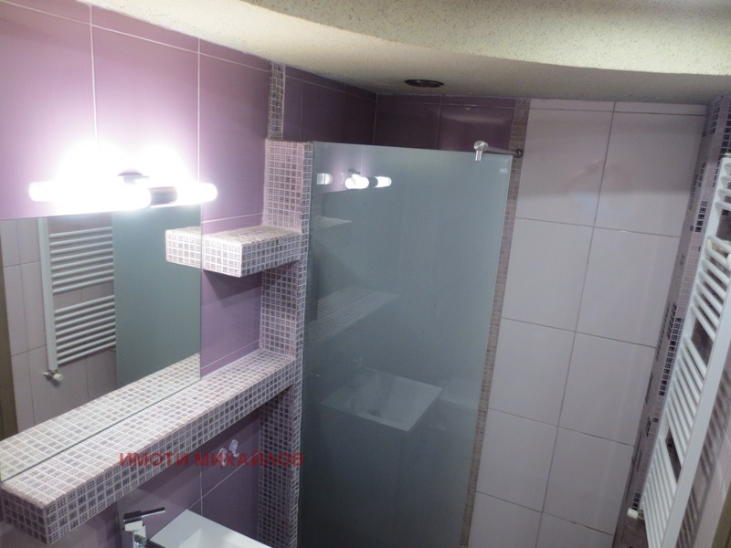 Издаје се  3 спаваће собе Софија , Стрелбиште , 150 м2 | 40978052 - слика [14]