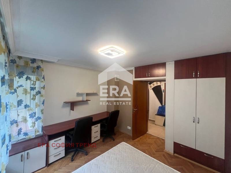 Дава под наем 3-СТАЕН, гр. София, Хиподрума, снимка 2 - Апартаменти - 53352746