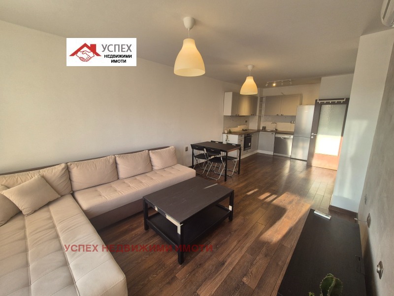 Para alugar  1 quarto Sofia , Bakston , 78 m² | 22298661