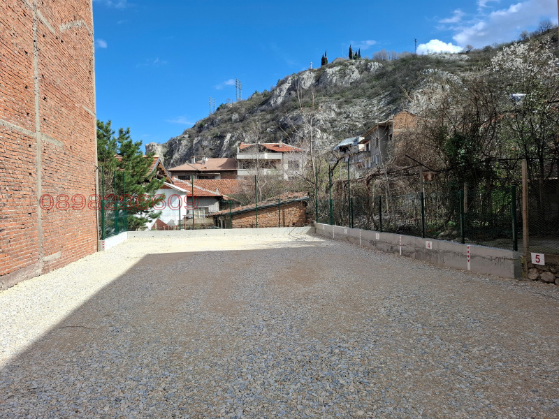 Дава под наем ГАРАЖ, ПАРКОМЯСТО, гр. Асеновград, област Пловдив, снимка 7 - Гаражи и паркоместа - 52906151