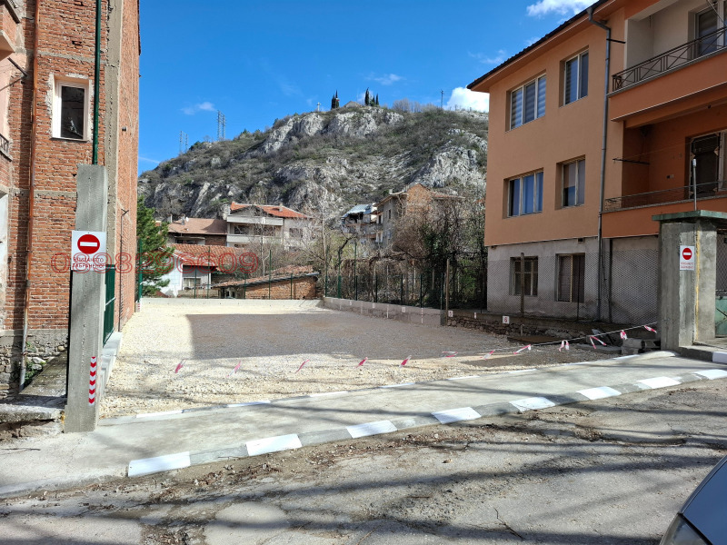 Дава под наем ГАРАЖ, ПАРКОМЯСТО, гр. Асеновград, област Пловдив