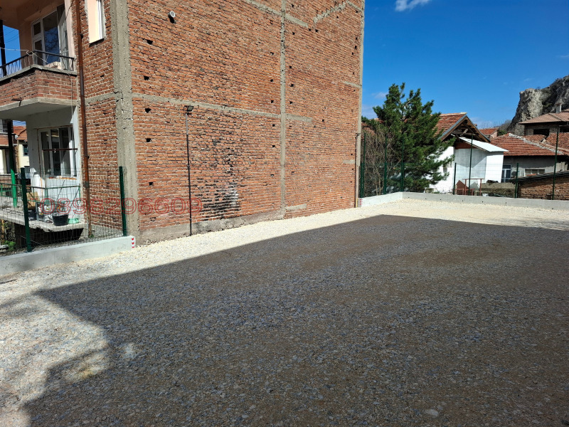 Дава под наем ГАРАЖ, ПАРКОМЯСТО, гр. Асеновград, област Пловдив, снимка 6 - Гаражи и паркоместа - 52906151