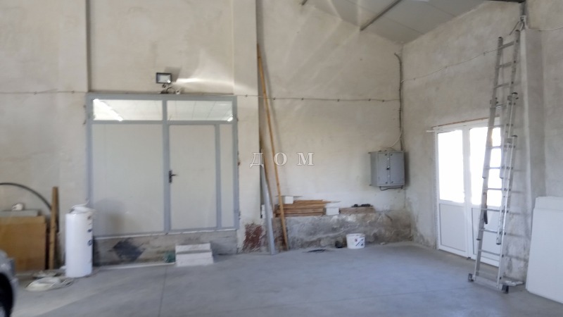 A louer  Stockage Choumen , Promichlena zona , 200 m² | 43992338 - image [3]