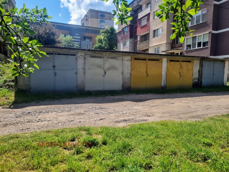 Дава под наем  Гараж град Перник , Рено , 25 кв.м | 32048786 - изображение [2]