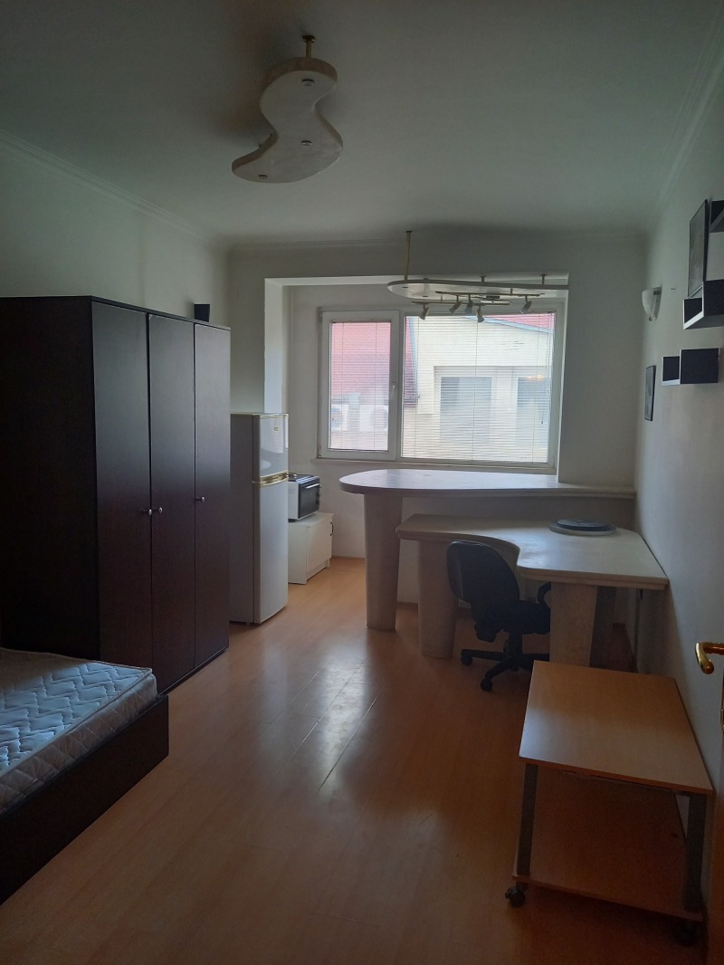 Дава под наем 1-СТАЕН, гр. София, Център