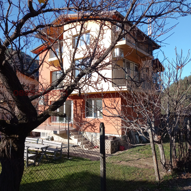 Дава под наем КЪЩА, с. Бачково, област Пловдив