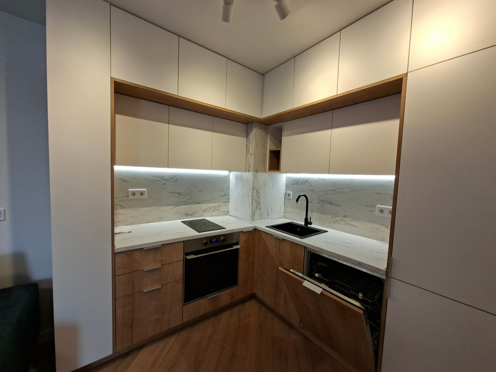 Дава под наем 3-СТАЕН, гр. София, Драгалевци, снимка 5 - Апартаменти - 54869938