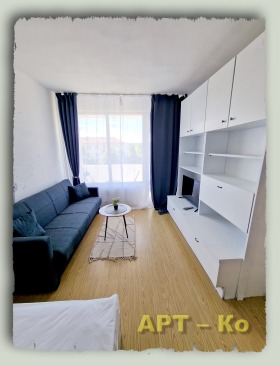 Stúdió Iztok, Pernik 11