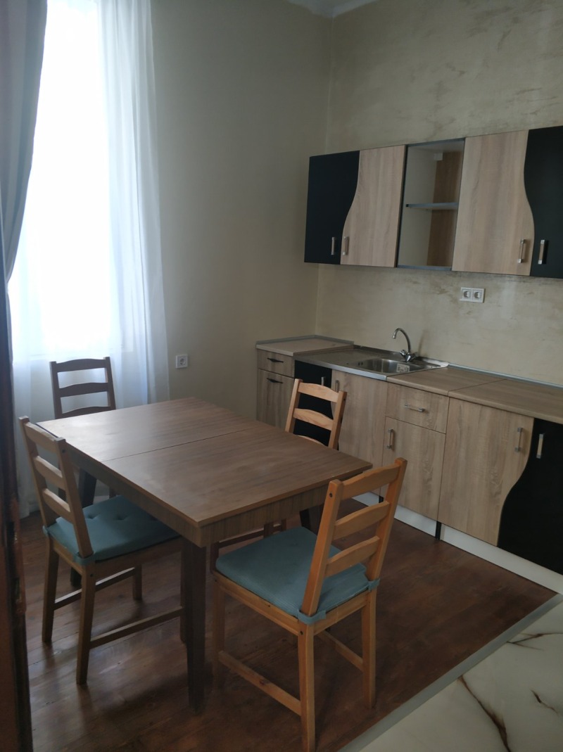 De inchiriat  1 dormitor Sofia , Țentâr , 75 mp | 73762015 - imagine [4]