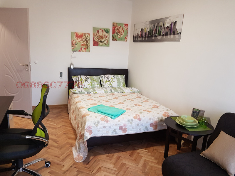 For Rent  Room Varna , Tsentar , 15 sq.m | 79287401