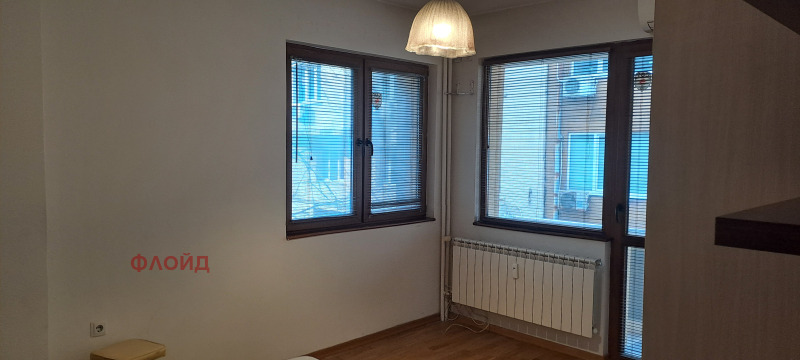 Дава под наем 2-СТАЕН, гр. София, Център, снимка 6 - Апартаменти - 53591359