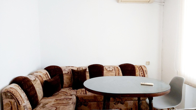 Zu vermieten  2 Schlafzimmer Plowdiw , Wastanitscheski , 92 qm | 12001385 - Bild [2]