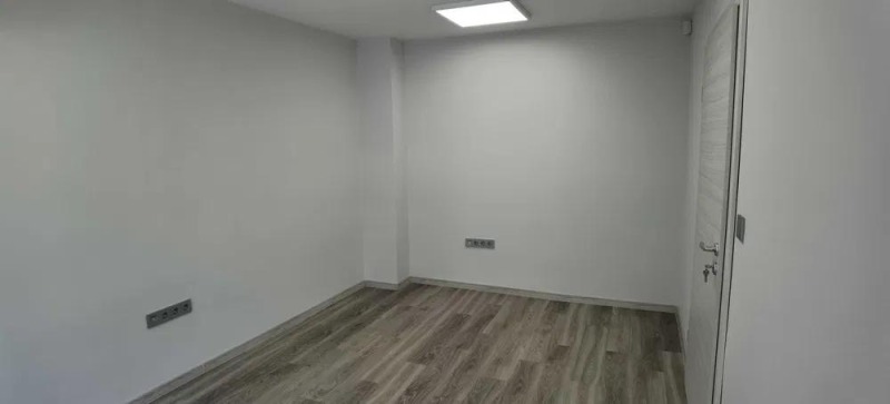 Дава под наем ОФИС, гр. Пловдив, Център, снимка 9 - Офиси - 52750925