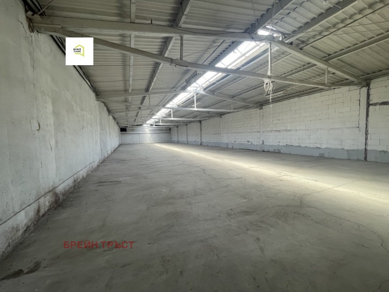 K pronájmu  Úložný prostor Sofia , Lokorsko , 480 m2 | 46108350 - obraz [2]