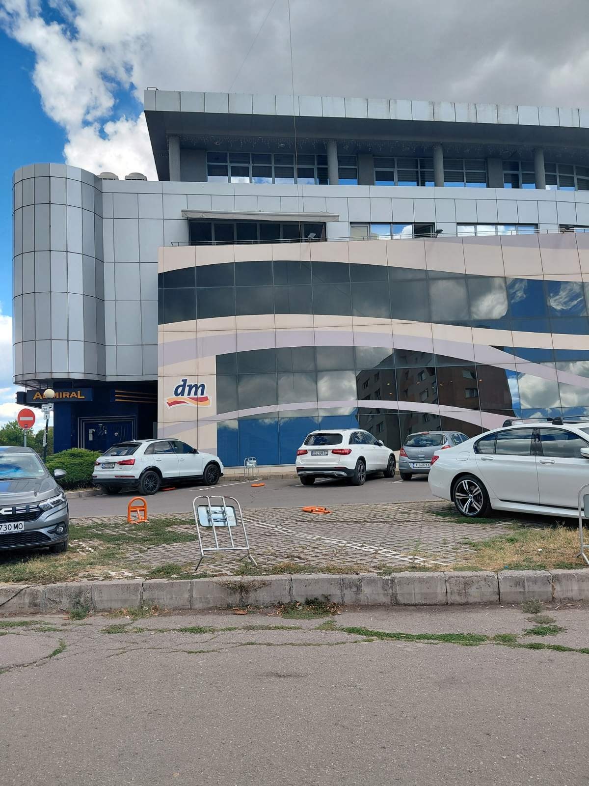 Дава под наем ОФИС, гр. София, Люлин - център