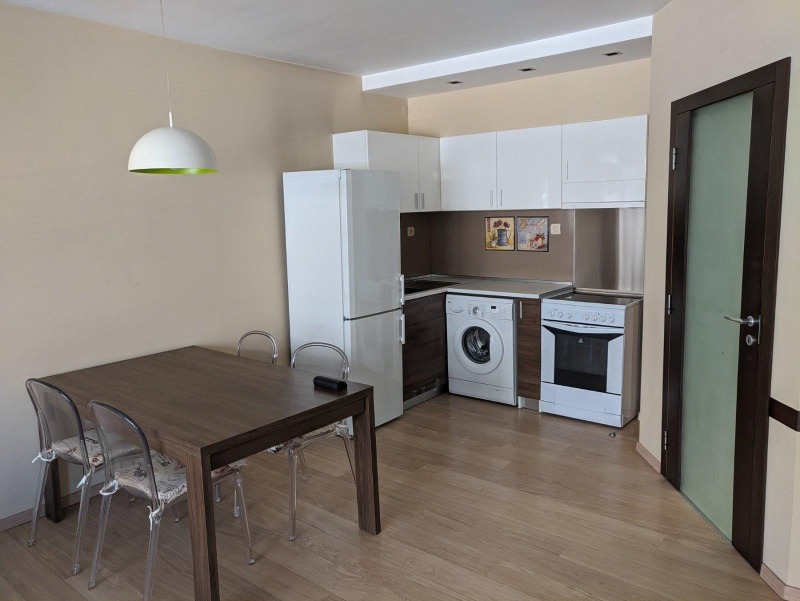 De inchiriat  1 dormitor Plovdiv , Țentâr , 75 mp | 17929403 - imagine [11]