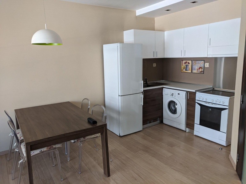 De inchiriat  1 dormitor Plovdiv , Țentâr , 75 mp | 17929403 - imagine [12]