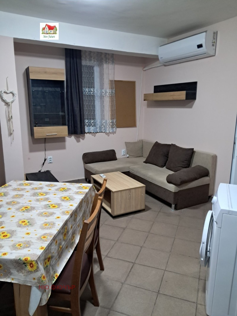 Do wynajęcia  Piętro domu Sofia , Knjażewo , 75 mkw | 89460183 - obraz [2]