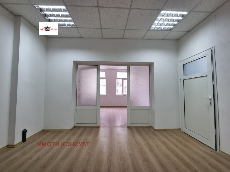 A louer  Bureau Veliko Tarnovo , Tsentar , 35 m² | 51180496 - image [3]