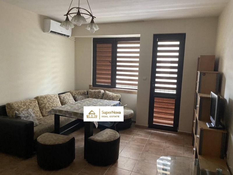 A louer  1 chambre Plovdiv , Mladejki Halm , 65 m² | 14547835