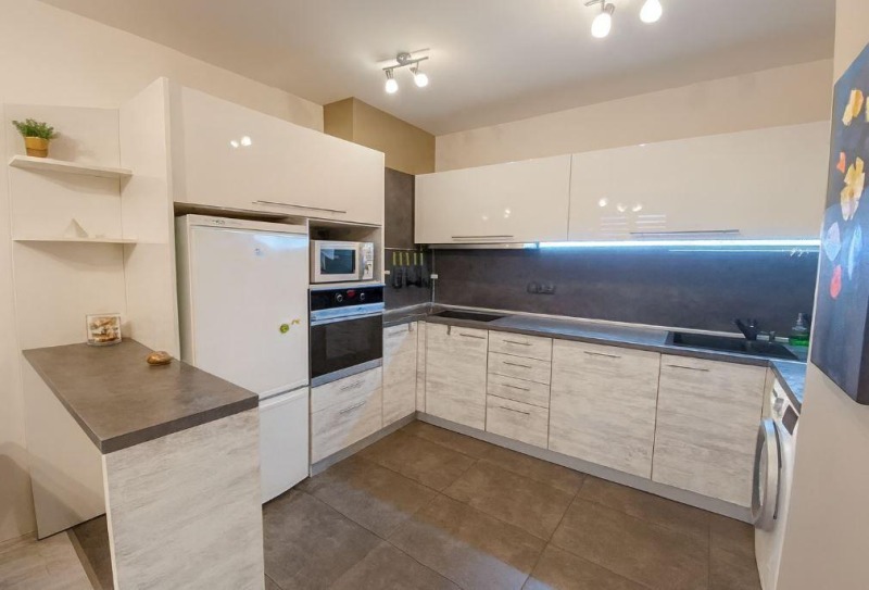 Дава под наем 2-СТАЕН, гр. Варна, Спортна зала, снимка 2 - Апартаменти - 52611495