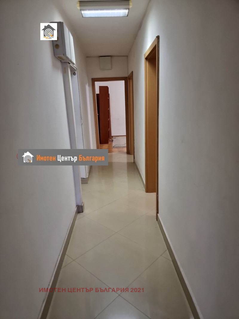 A louer  3 chambres Sofia , Dianabad , 162 m² | 26829973 - image [8]