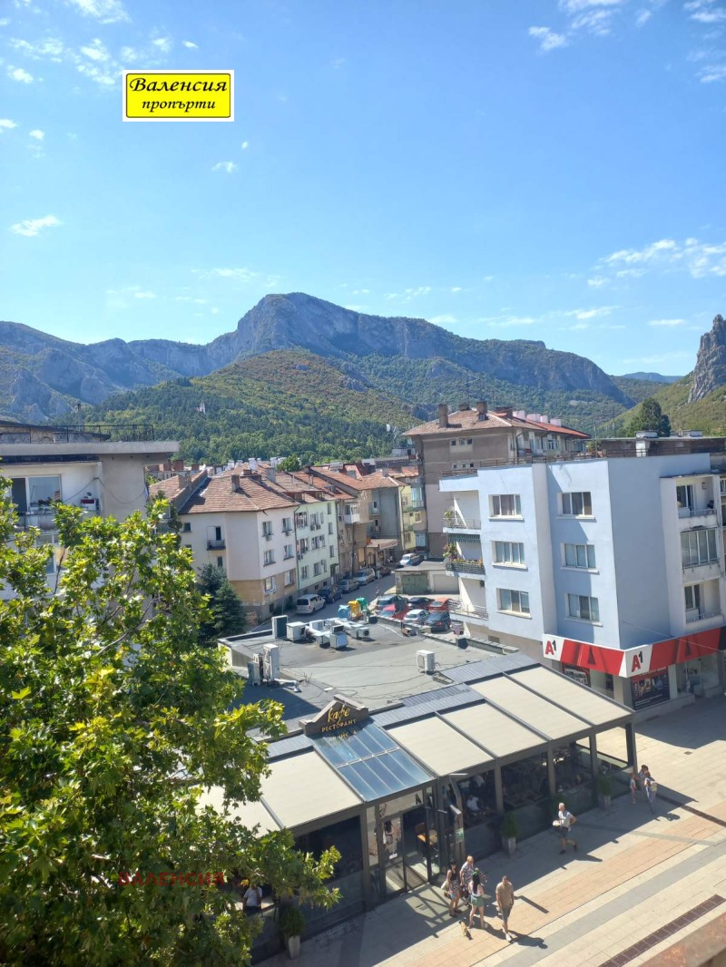 For Rent  3 bedroom Vratsa , Tsentar , 100 sq.m | 77064935