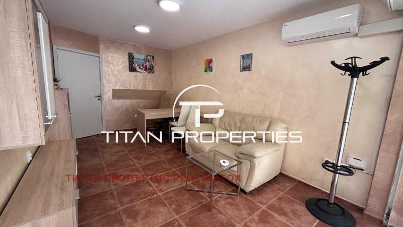 Дава под наем  Офис град Бургас , Възраждане , 24 кв.м | 27207898