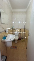 Под наем ОФИС, град Бургас, Възраждане • 550 лв. • 95556522 — Holmes.bg
