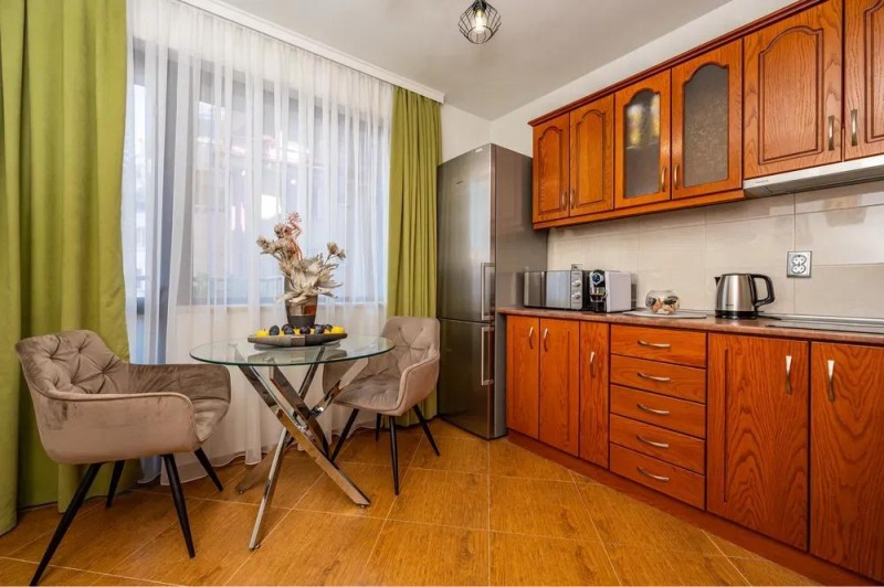 Дава под наем 2-СТАЕН, гр. Пловдив, Център