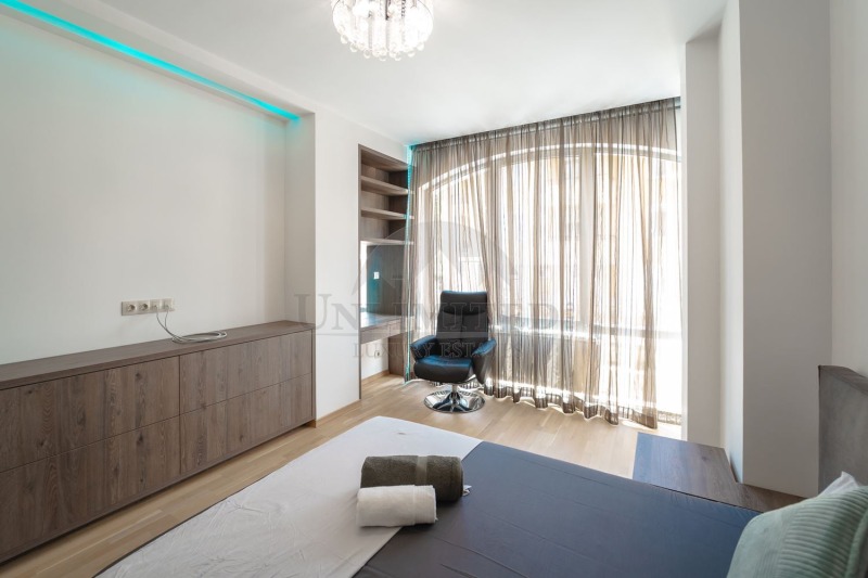 Do wynajęcia  3 sypialnie Sofia , Iztok , 220 mkw | 95005751 - obraz [9]
