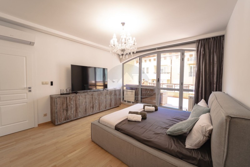 Do wynajęcia  3 sypialnie Sofia , Iztok , 220 mkw | 95005751 - obraz [8]