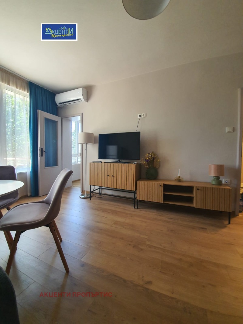 Zu vermieten  1 Schlafzimmer Weliko Tarnowo , Zentar , 60 qm | 94589990