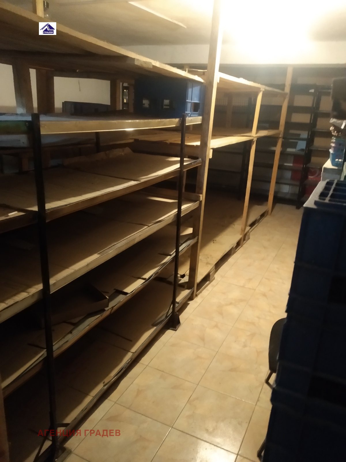 Дава под наем МАГАЗИН, гр. Варна, Цветен квартал, снимка 7 - Магазини - 53881220