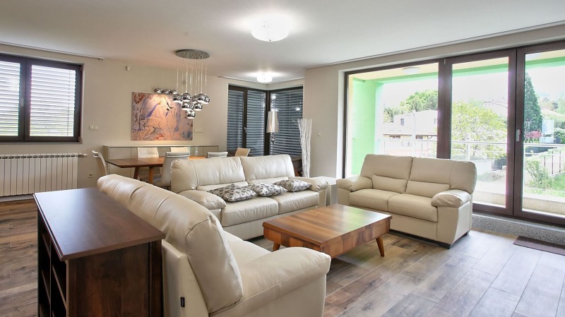 Do wynajęcia  3 sypialnie Sofia , Simeonowo , 237 mkw | 96358882