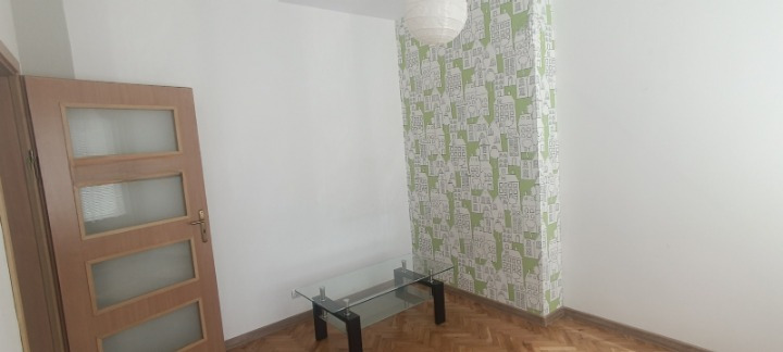 Издаје се  1 спаваћа соба Софија , Центар , 51 м2 | 11893875