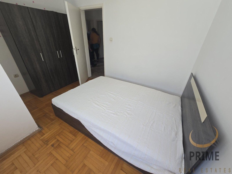 Do wynajęcia  1 sypialnia Burgas , Wazrażdane , 65 mkw | 37160121 - obraz [3]