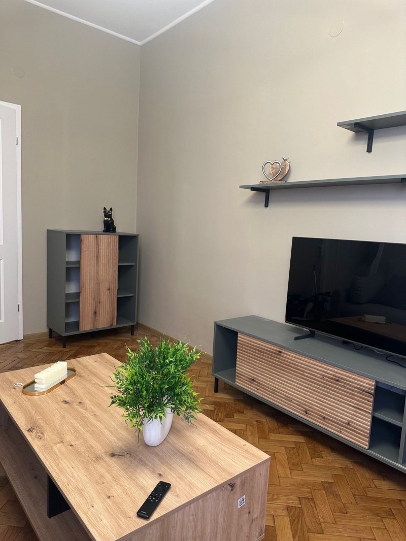 Zu vermieten  2 Schlafzimmer Sofia , Zentar , 90 qm | 23235534 - Bild [3]