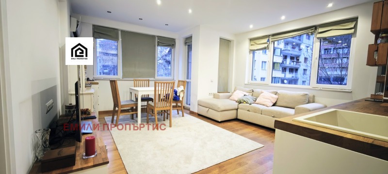 Дава под наем 3-СТАЕН, гр. София, Център, снимка 2 - Апартаменти - 52703311