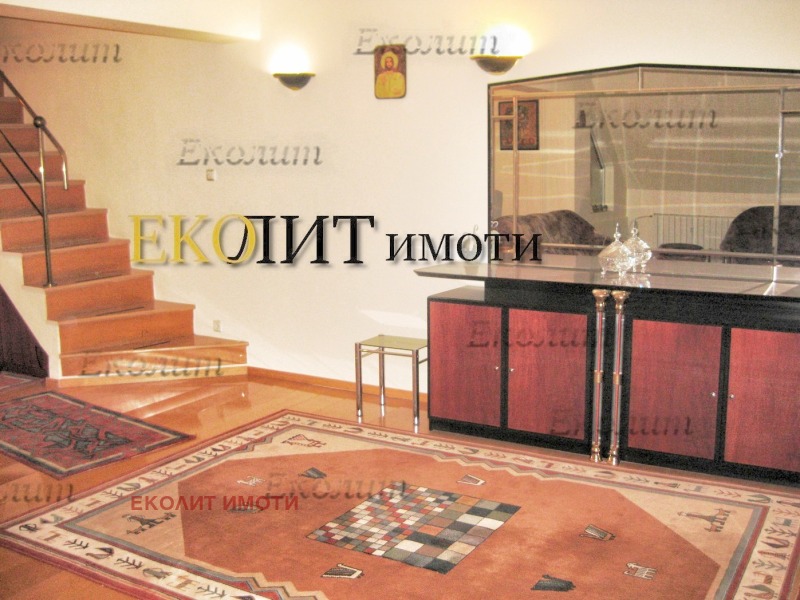 Дава под наем  4-стаен град София , Красно село , 187 кв.м | 63681048