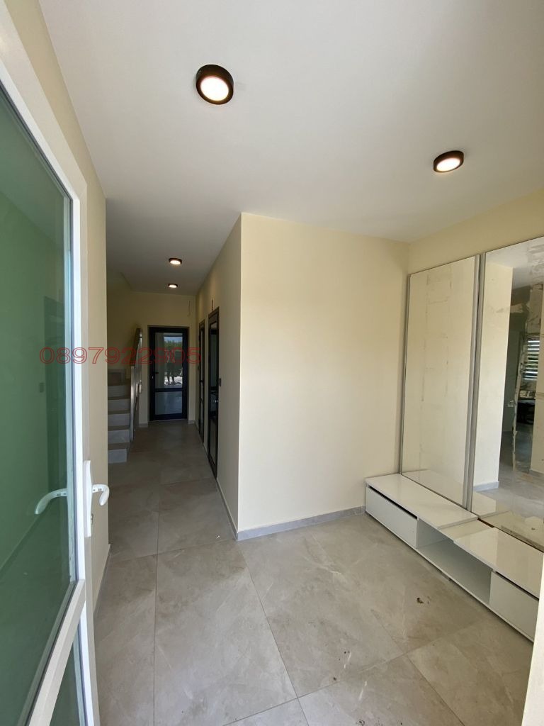Te huur  Huis Sofia , Nadezjda 3 , 240 m² | 39694073 - afbeelding [5]