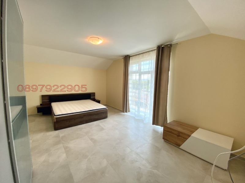 Te huur  Huis Sofia , Nadezjda 3 , 240 m² | 39694073 - afbeelding [8]