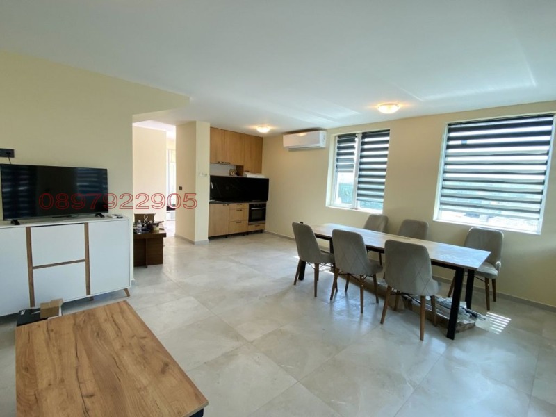 Te huur  Huis Sofia , Nadezjda 3 , 240 m² | 39694073 - afbeelding [2]
