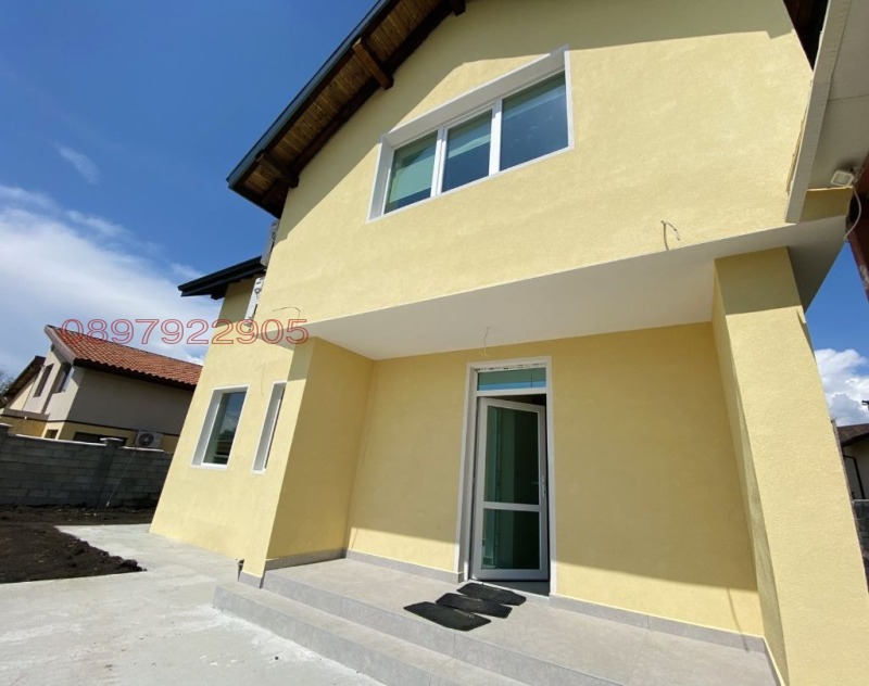 Te huur  Huis Sofia , Nadezjda 3 , 240 m² | 39694073