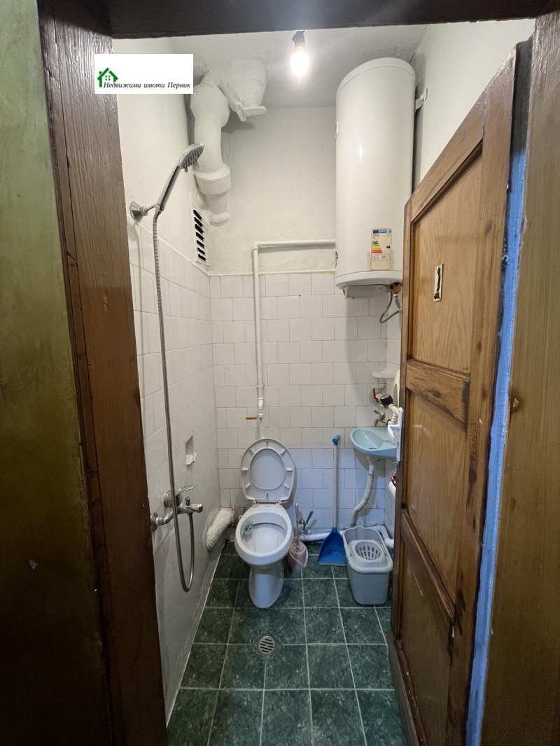 Дава под наем 3-СТАЕН, гр. Перник, Изток, снимка 5 - Апартаменти - 52687178