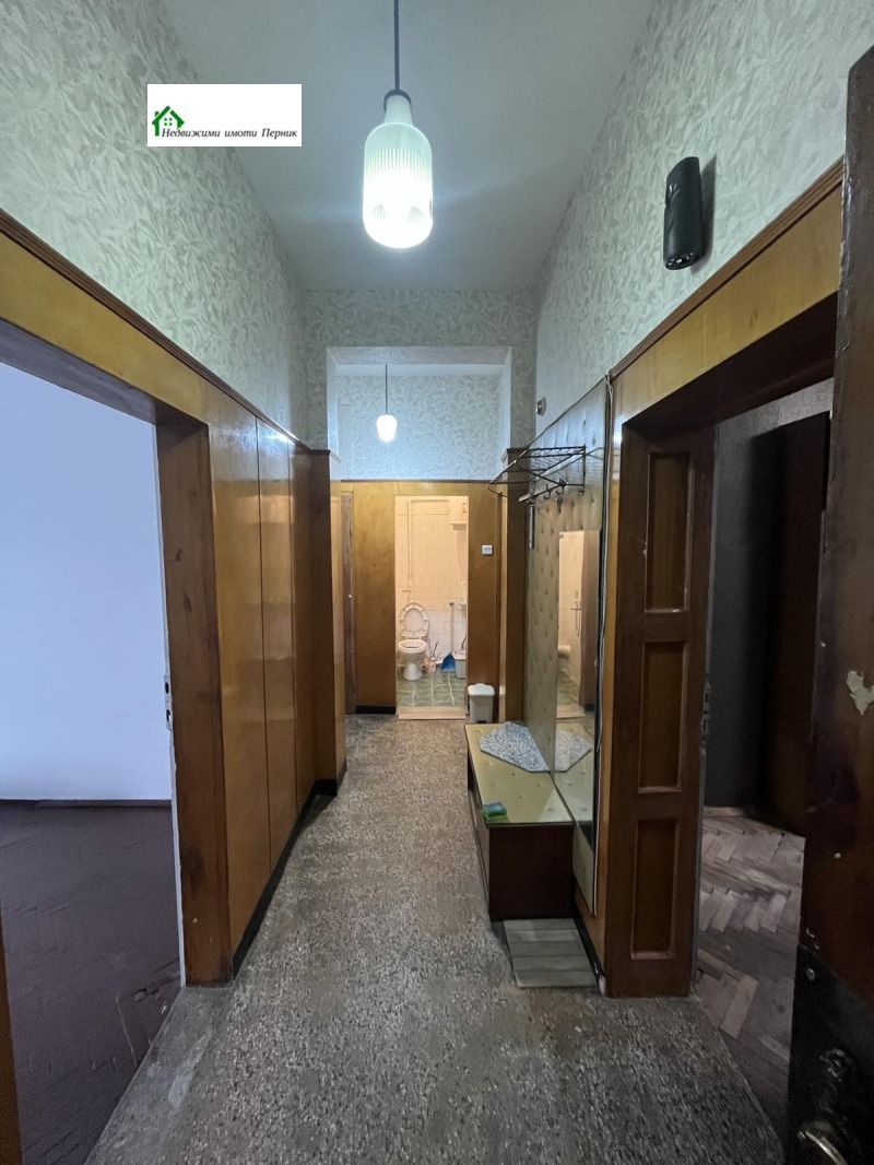 Дава под наем 3-СТАЕН, гр. Перник, Изток, снимка 4 - Апартаменти - 52687178