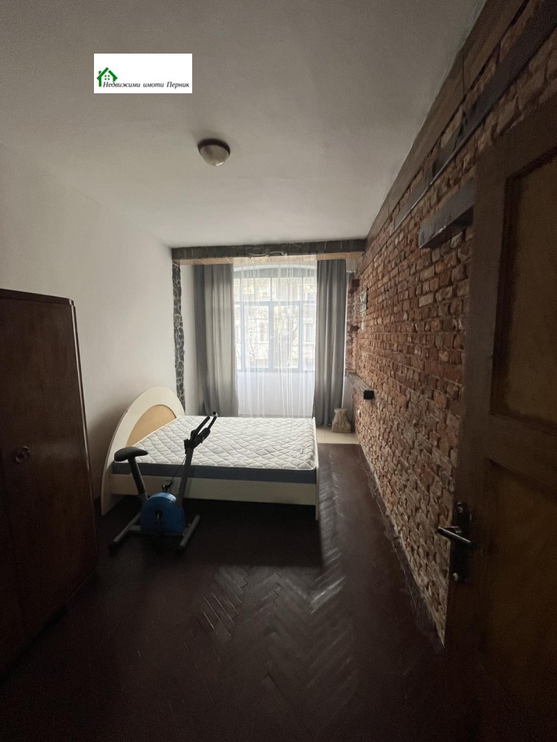 Дава под наем 3-СТАЕН, гр. Перник, Изток, снимка 2 - Апартаменти - 52983295